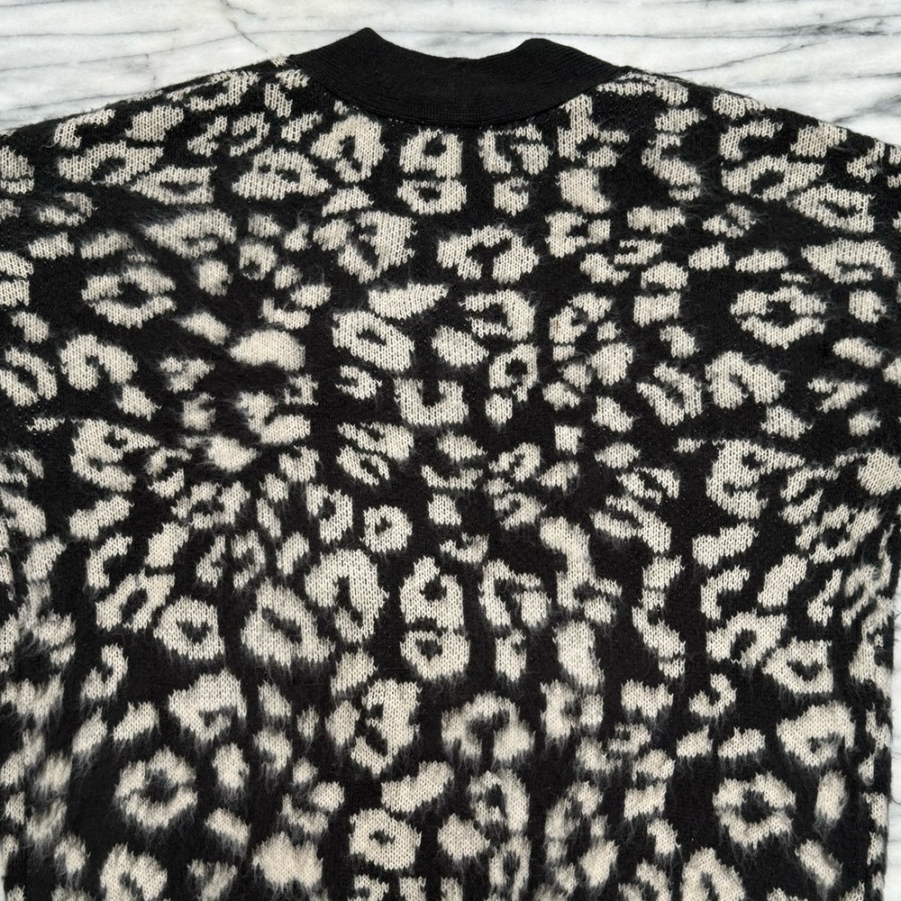 🐆 Soft Leopard Print Cardigan - Universal Thread™ - Picture 7 of 9
